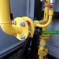 Metode de conectare a conductelor de gaz și metode de etanșare a compușilor