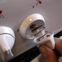How to remove handles from a gas stove: how the handle is arranged and what to do when it does not come off