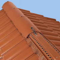 Ventilation of the roof ridge: types + installation manual for ridge strips and aerators