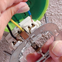 How to change and remodel the outlet: step-by-step instructions on how to replace