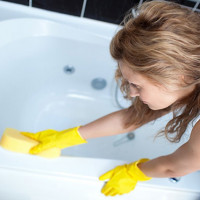 Namų akrilo vonios priežiūra: naudingi patarimai