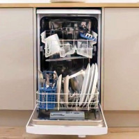Oversikt over Indesit DSR 15B3 RU oppvaskmaskin: beskjeden funksjonalitet til en beskjeden pris