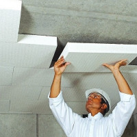 Ljudisolering av taket i en lägenhet under undertak: hur du ordnar ljudisolering ordentligt