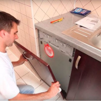 Trauku mazgājamās mašīnas uzstādīšana un pieslēgšana: trauku mazgājamās mašīnas uzstādīšana un pieslēgšana ūdens padevei un kanalizācijai