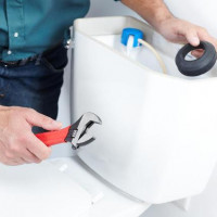 The toilet is leaking after flushing: possible causes of the malfunction and how to eliminate them