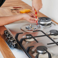 Why a gas stove is shocking: popular reasons and recommendations for their elimination