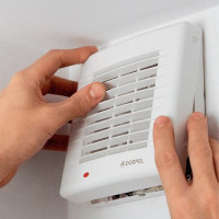 Ventilátor kiválasztása és felszerelése a fürdőszobában + egy ventilátor csatlakoztatása kapcsolóhoz