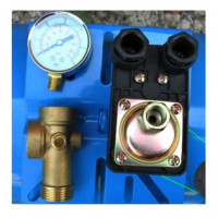 Sensor de presión de agua en el sistema de suministro de agua: especificaciones de uso y ajuste del dispositivo.