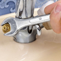 Que faire si le robinet coule: causes des fuites et méthodes d'élimination