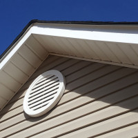 Ventilation dans une maison privée par le fronton: options d'aménagement