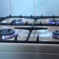 Quel est le meilleur - cuisinière à gaz ou électrique? Comparaison des équipements à gaz et électriques