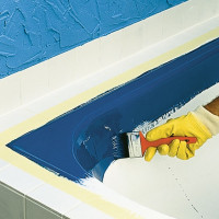 DIY vannas krāsošana, izmantojot epoksīda emalju un šķidru akrilu