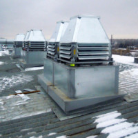 Installation de ventilateurs sur le toit: caractéristiques de l'installation et de la fixation des ventilateurs de toit
