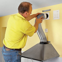 Kaip prijungti virtuvės gaubtą prie ventiliacijos: darbo vadovas