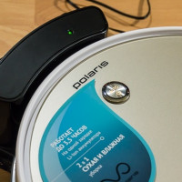 Overview of the robot vacuum cleaner Polaris PVC 0726w: a hard worker with a powerful battery