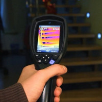 Cámara termográfica para la construcción: tipos y reglas de inspección de la casa.