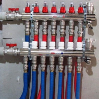 Peine de distribución del sistema de calefacción: finalidad, principio de funcionamiento, reglas de conexión.