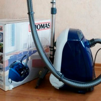 نظرة عامة على مكنسة Thomas Twin T1 Aquafilter: الأفضل لمن يعانون من الحساسية ومراوح النظافة
