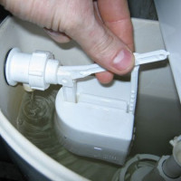 Flotador de inodoro: dispositivo, reglas de ajuste y ejemplo de reemplazo