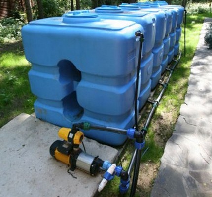 Bewässerung mit einer automatischen Pumpe