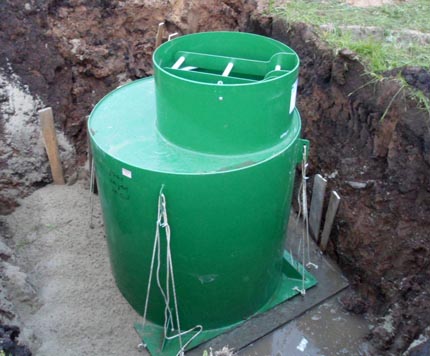 Installation of a steel caisson