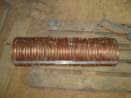 Evaporator and condenser coil