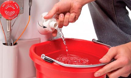 Jak vypustit vodu z ohřívače vody