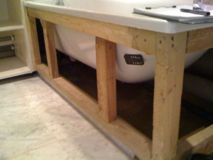Khung bồn tắm gỗ