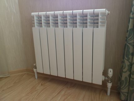 Frenett varmepumpe radiator