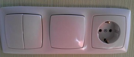 Exemple de connexion d'un interrupteur et d'une prise