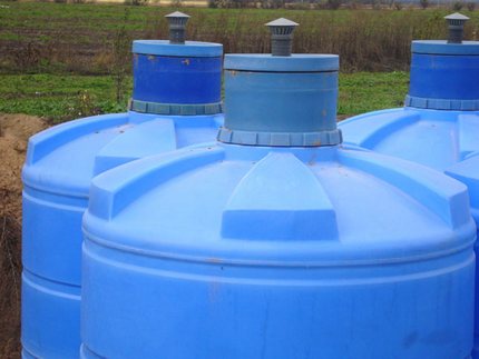 Durability of plastic tanks