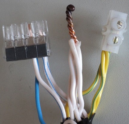 Options de connexion dans le coffret électrique