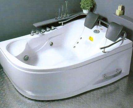 Hot tub met hoofdsteunen