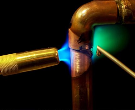 Brazing copper pipes