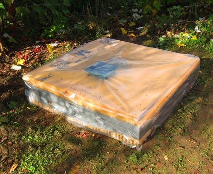 Box over the septic tank lid