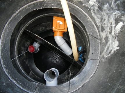 عنق خزان خزان للصرف الصحي