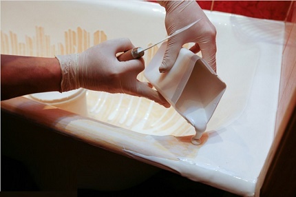 Cómo pintar correctamente un baño de hierro fundido
