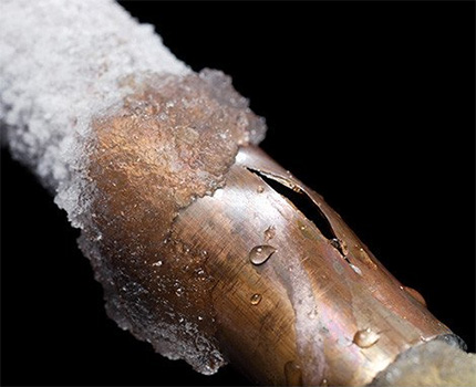 Pipe rupture due to freezing