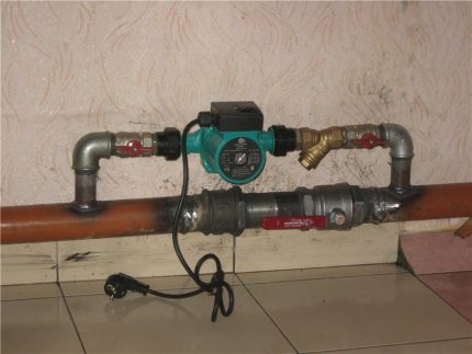 Bypass connection of the circulation pump