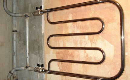 DIY installation methods for a heated towel rail