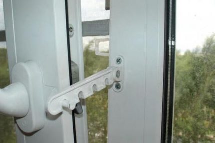 Accessories for window ventilation