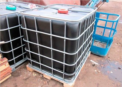 Eurocubes as a container for a septic tank