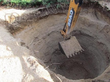Excavation pit for septic tank