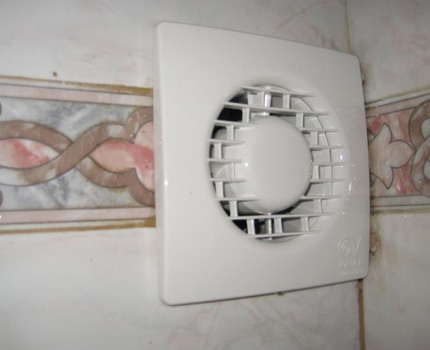 Ventilation of a bathroom of a country cottage