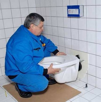 Instalarea unei toalete suspendate