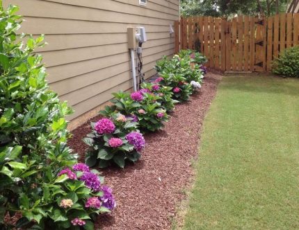 Flowerbed over drainage system