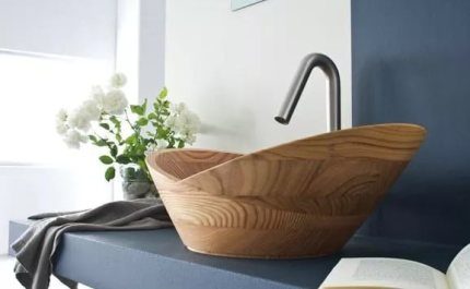 Wooden washbasin
