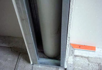 Sewer riser in the duct