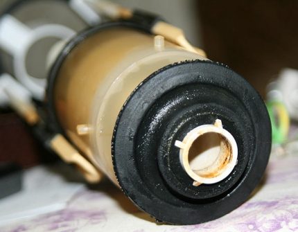 Shutoff valve gasket
