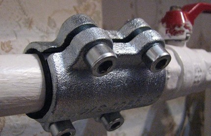 Ang insert ng pipe na may clamp